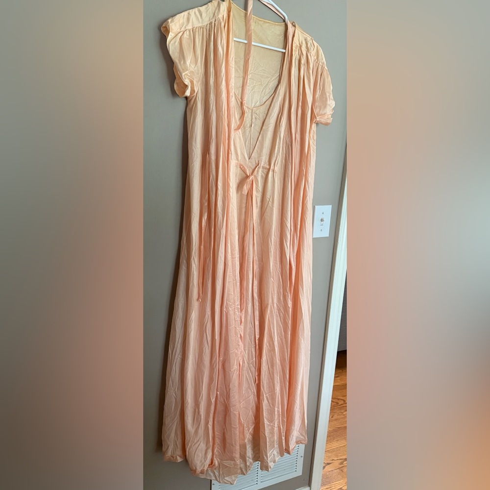 Vintage  Monique 2 Pc Peach Long Nightgown Nightie & Robe Lingerie  Size L